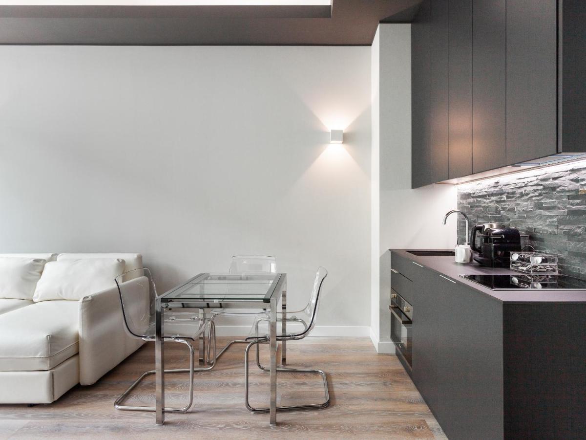 Easyhomes-City Centre Suites ミラノ エクステリア 写真