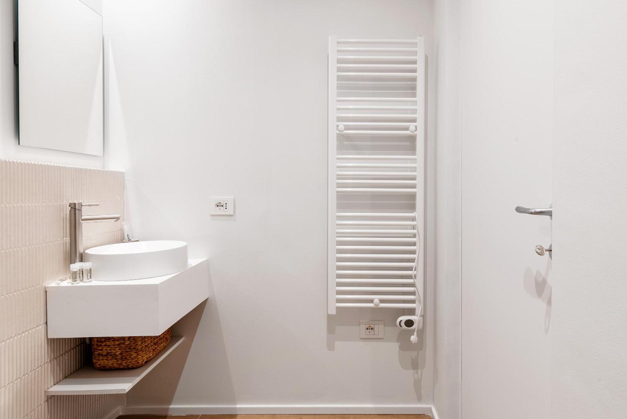 Easyhomes-City Centre Suites ミラノ エクステリア 写真